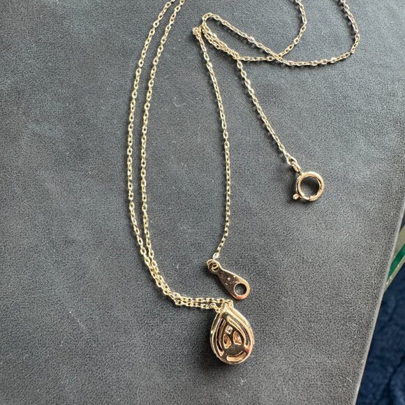 14K Gold Pear Shaped Illusion Setting Halo Diamond Necklace - Picture 3 of 3